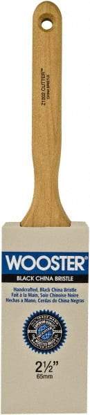 Wooster Brush - 2-1/2" Flat Hog Sash Brush - 3-3/16" Bristle Length, 6-1/8" Maple Fluted Handle - USA Tool & Supply