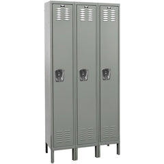 Horizontal Locker: Latch