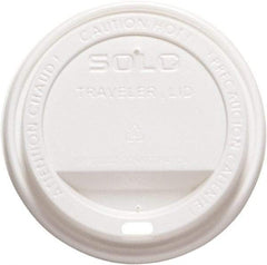 Solo - Traveler Drink-Thru Lid, 1000/Carton - White - USA Tool & Supply