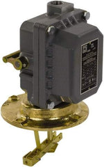 Square D - 4 NEMA Rated, DPST, Float Switch Pressure and Level Switch - 575 VAC, Line-Load-Load-Line Terminal - USA Tool & Supply