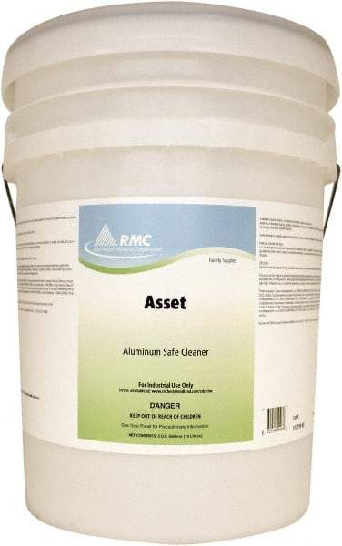 Rochester Midland Corporation - 5 Gal Pressure Washing Cleaner/Degreaser - Pail, Alkaline Formula - USA Tool & Supply