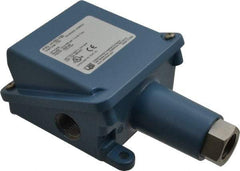 United Electric Controls - 15 to 300 psi Adjustable Range, 1,500 Max psi, General Purpose Diaphragm - 1/2 NPTF - USA Tool & Supply