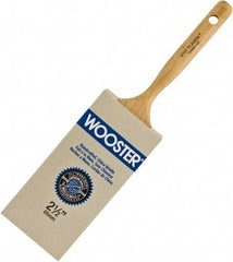 Wooster Brush - 2-1/2" Flat Hog Varnish Brush - 2-11/16" Bristle Length, 6-1/4" Maple Dowel Handle - USA Tool & Supply